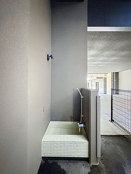 ペットの足洗い場も共用部にございます