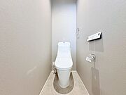 トイレは1・2階にあるので重なる朝も安心です！