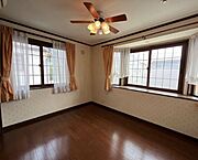 2面採光で風通し良好なお部屋です♪