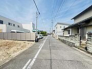保育園、小中学校が徒歩10分圏内に揃うので、子育てをお考えの方にもおすすめの環境です。