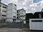 八幡小学校まで803m　徒歩約11分