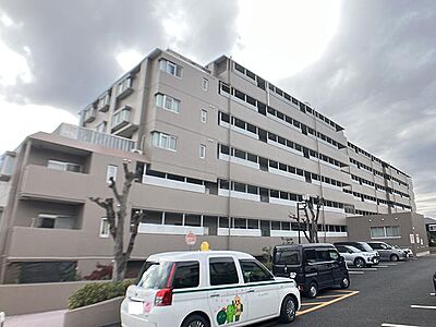 外観：ペット飼育可能な中古マンションです♪大切なペットと新生活を始めることができます！