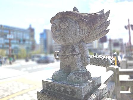 さくら通り 茨木市マスコットキャラクターいばらき童子 350m