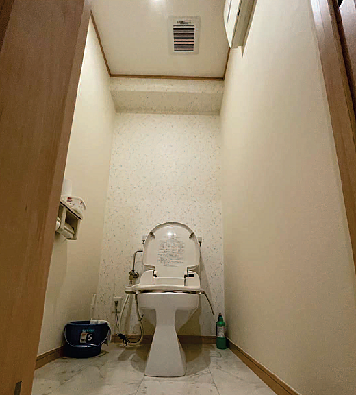 トイレを拡大表示