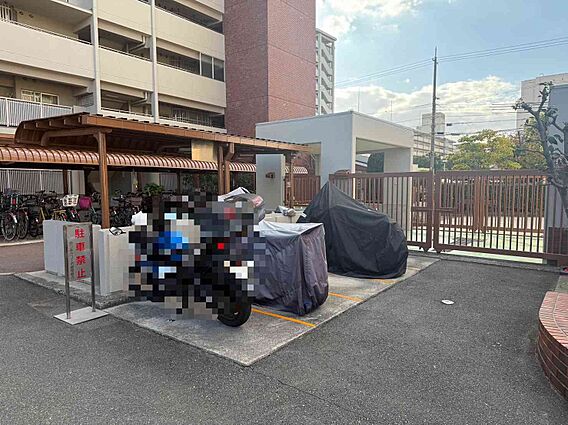 バイク置場