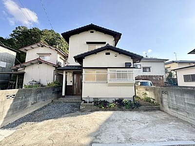 外観：外壁、屋根塗装完了しました！数年間はメンテナンスフリーでお住まい頂けます！