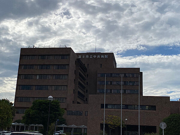 画像25:病院「富士市立中央病院まで2920m」