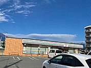 コンビニ「セブンイレブン富士市吉原店まで927m」
