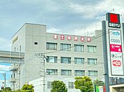 銀行「富士信用金庫本店まで361m」