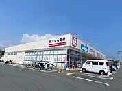 ドラッグストア 「ウエルシア富士富士岡店まで904m」