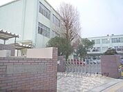 老上小学校まで400メートル