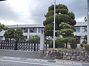 愛知川小学校まで650メートル