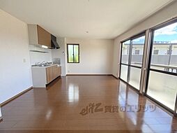 マドラフゥイユI号館 202 2階2LDKのリビング/ダイニング