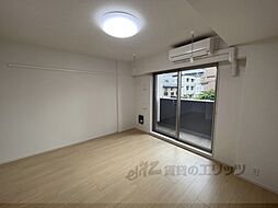 京都市営烏丸線 竹田駅 徒歩5分の賃貸マンション 3階ワンルームのリビング/ダイニング