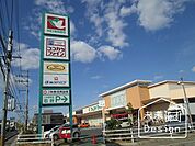 スーパー「フレンドマート伊勢田店まで633m」