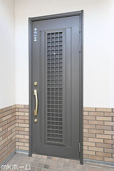 玄関を拡大表示