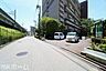 外観：前面道路