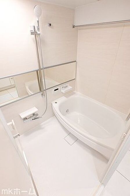 ユニットバスを新しく入れ替えしております!費用が掛かる水周りリフォームが完了済みなのは魅力的ですね!
