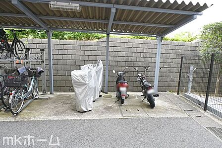 共用部 バイク置き場
