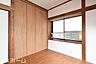 室内：季節物の収納に便利な屋根裏収納完備！天井裏のデッドスペースも収納として活用できるのは嬉しいですね！