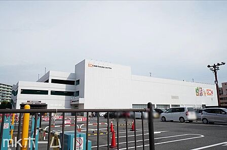オーケー船橋競馬場店 徒歩10分。 800m