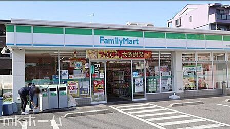 ファミリーマート市川相之川二丁目店 徒歩6分。 410m
