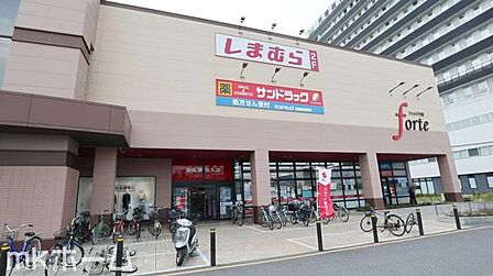 サンドラッグ加藤新田店 徒歩4分。 310m