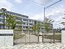周辺：江戸川区立春江小学校 徒歩1分。 70m
