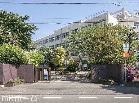 市川市立新浜小学校 徒歩9分。 660m
