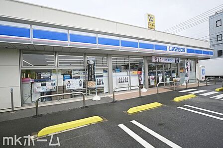 ローソン松戸六実六丁目店 徒歩9分。 680m