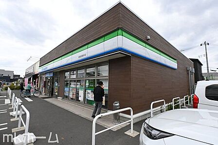 ファミリーマート船橋田喜野井店 徒歩7分。 520m