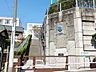 周辺：滝川小学校…徒歩5分(約370m)