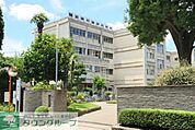 調布市立神代中学校 徒歩14分。中学校 1050m