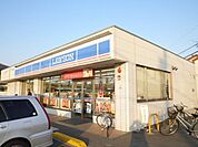 ローソン西東京北原店 徒歩7分。コンビニ 540m