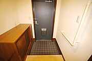 ★広めの玄関スペースです　※別部屋のお写真です★