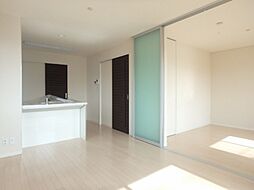 シエーナ 2階2LDKのリビング/ダイニング