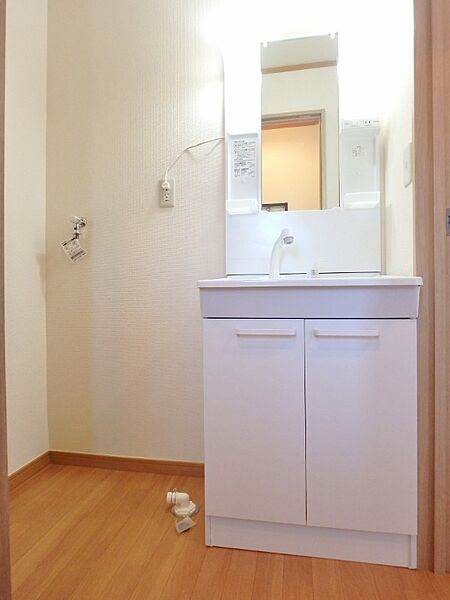 apartment 栃木県小山市城東６丁目19-19　グランオッツ1F