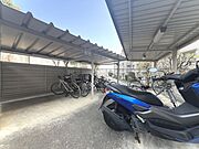 バイクライフをサポート！敷地内にバイク置場あり♪（空き状況は要確認）
