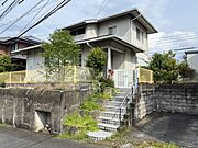 土地面積72坪超の広々とした開放感と明るさを演出する戸建て登場です♪家族が集う心地よい空間です。