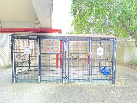 専用ごみ捨て場...