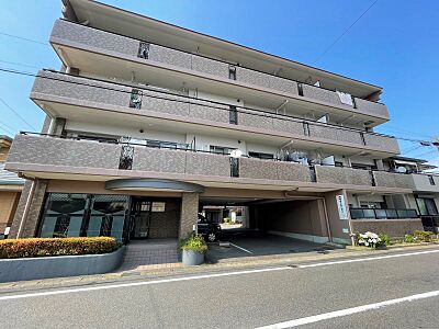 外観：岩倉駅まで徒歩15分圏内のマンションです♪