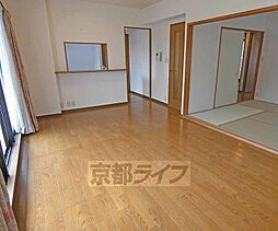 パルコート桃山北・大和坂　弐番館 2階3LDKのリビング/ダイニング