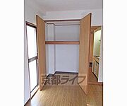 奥行きのある収納です