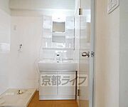 朝の準備がはかどる独立洗面台