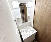 白を基調にした落ち着いた雰囲気です