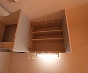 キッチン上の収納です。