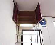 キッチン上部の収納です。