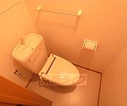 清潔感のあるトイレです。