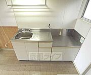 3口コンロが置けます。