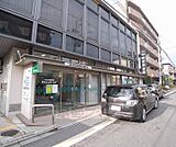 京都中央信用金庫 藤森支店まで677m 医療センターからすぐの立地です。最寄り駅は京阪藤森駅です。